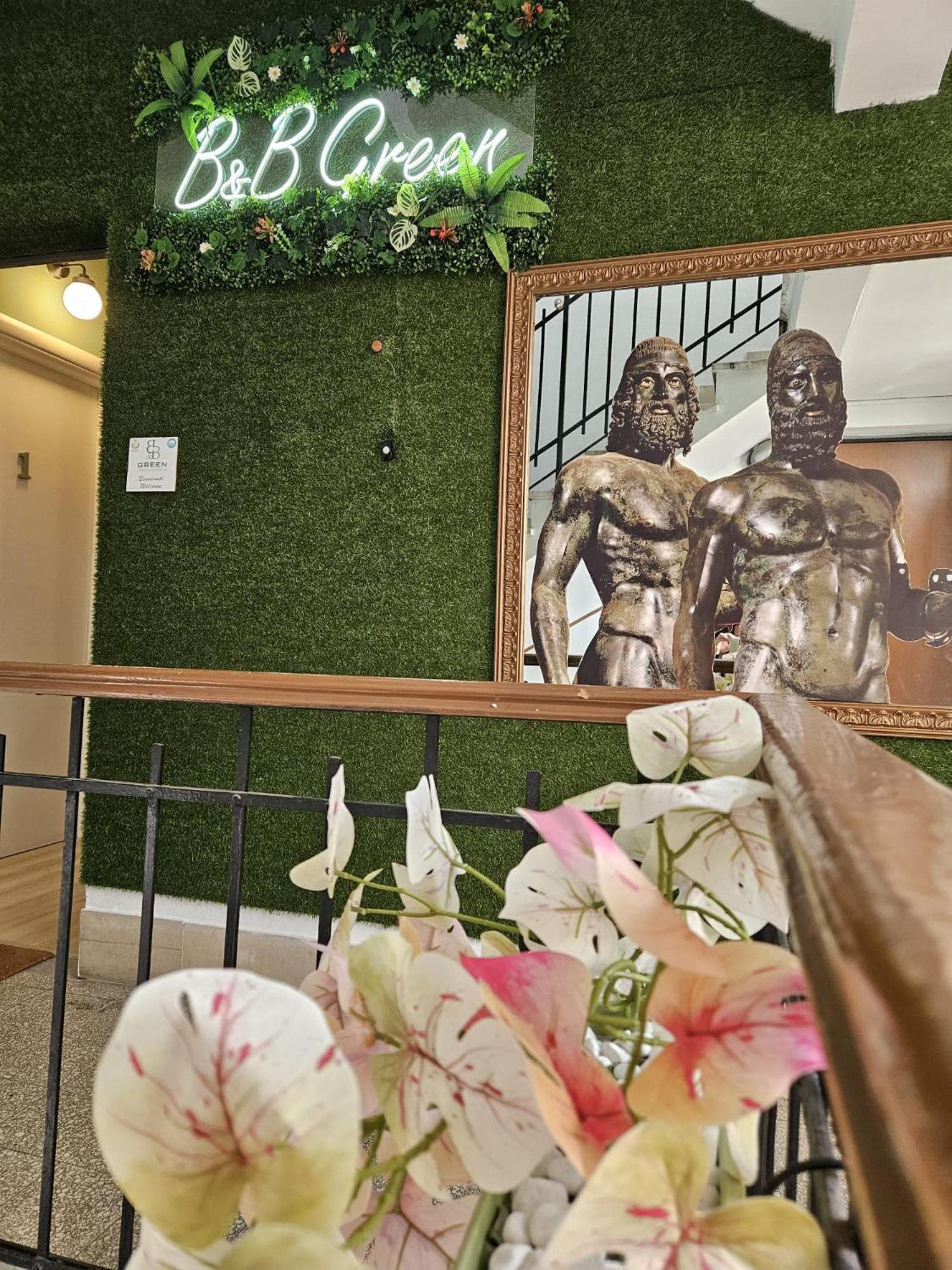 B&B Green Stazione Centrale E Centro Reggio di Calabria Eksteriør bilde