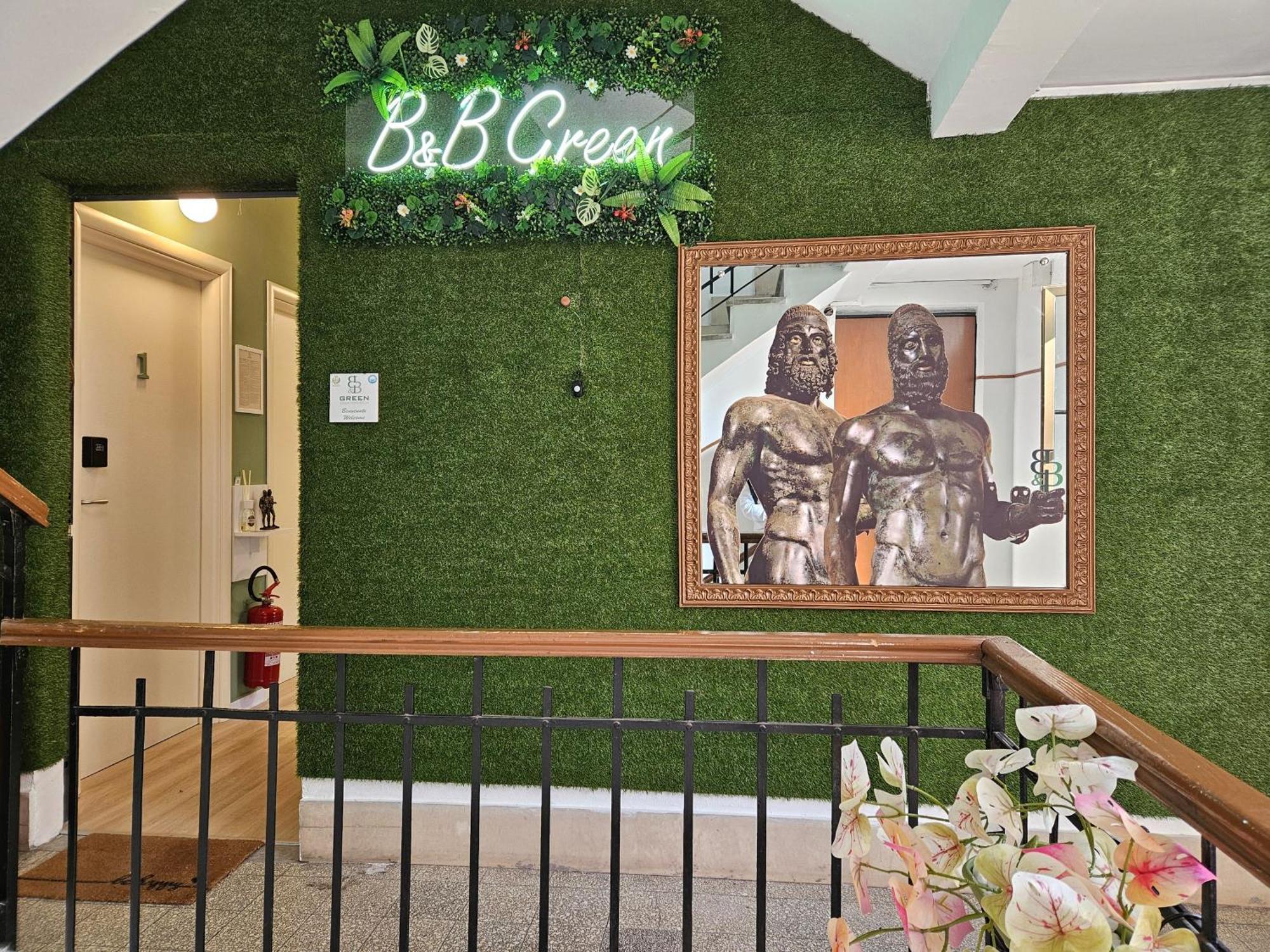B&B Green Stazione Centrale E Centro Reggio di Calabria Eksteriør bilde